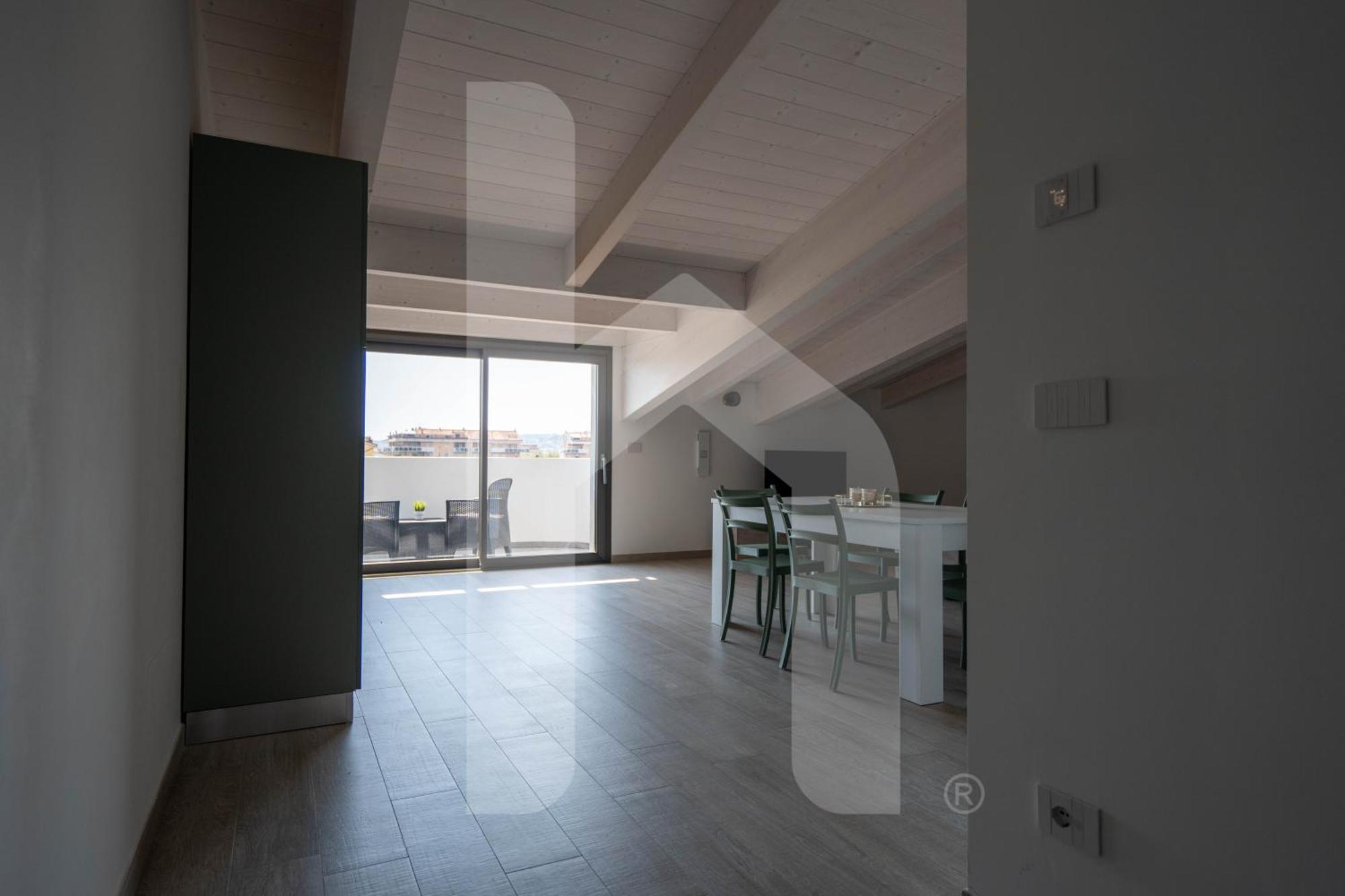 Homiday - Waterfront Montesilvano Bagian luar foto