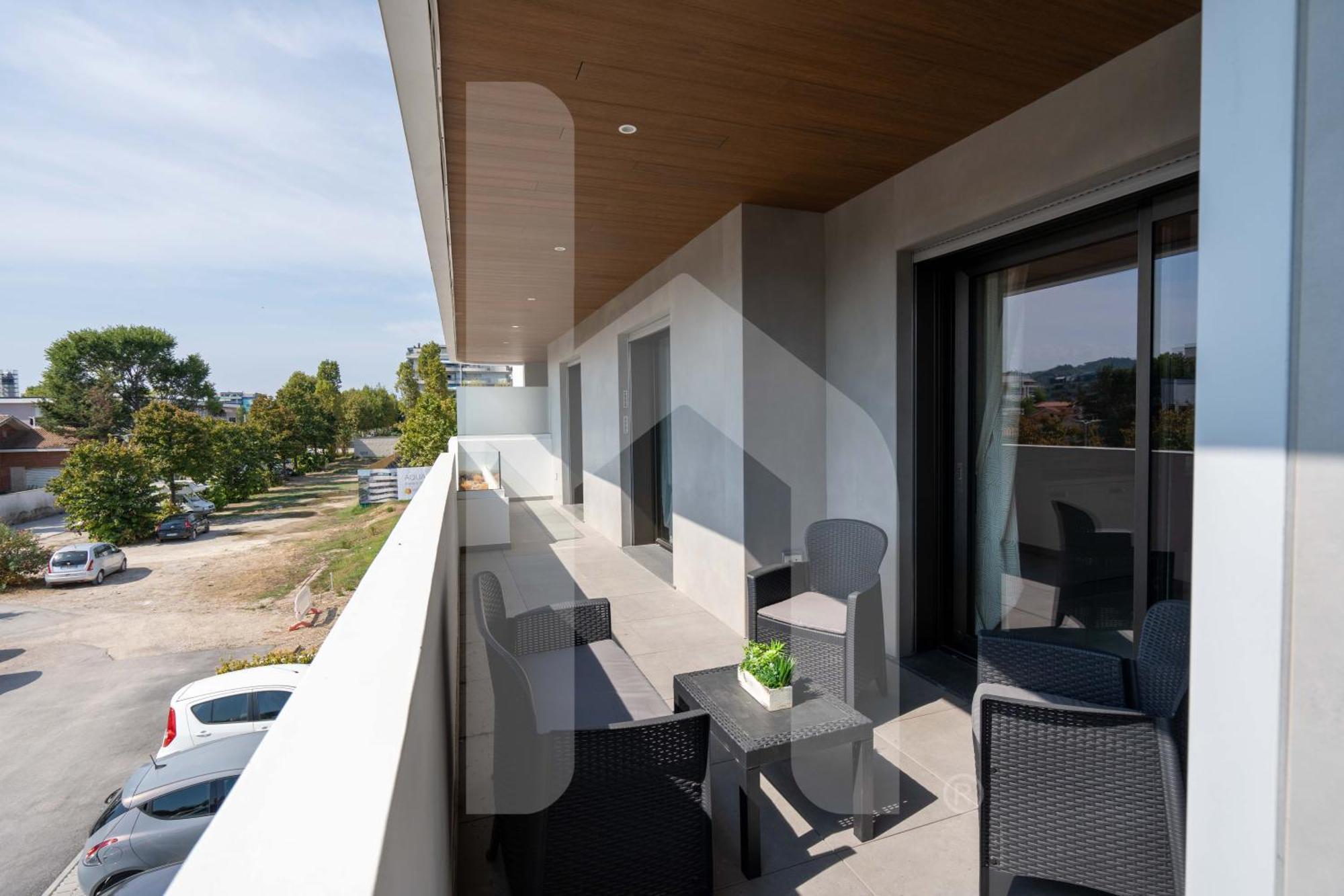Homiday - Waterfront Montesilvano Bagian luar foto