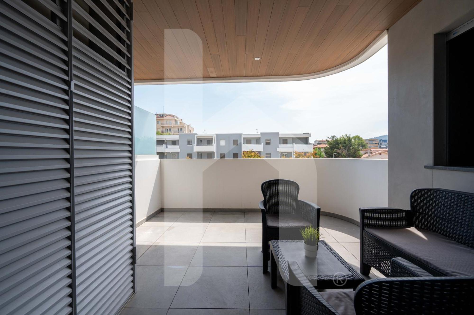 Homiday - Waterfront Montesilvano Bagian luar foto