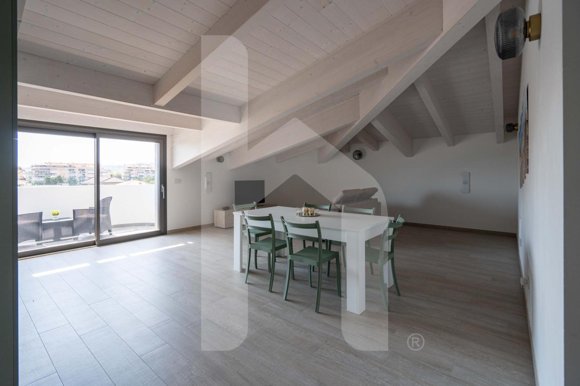 Homiday - Waterfront Montesilvano Bagian luar foto