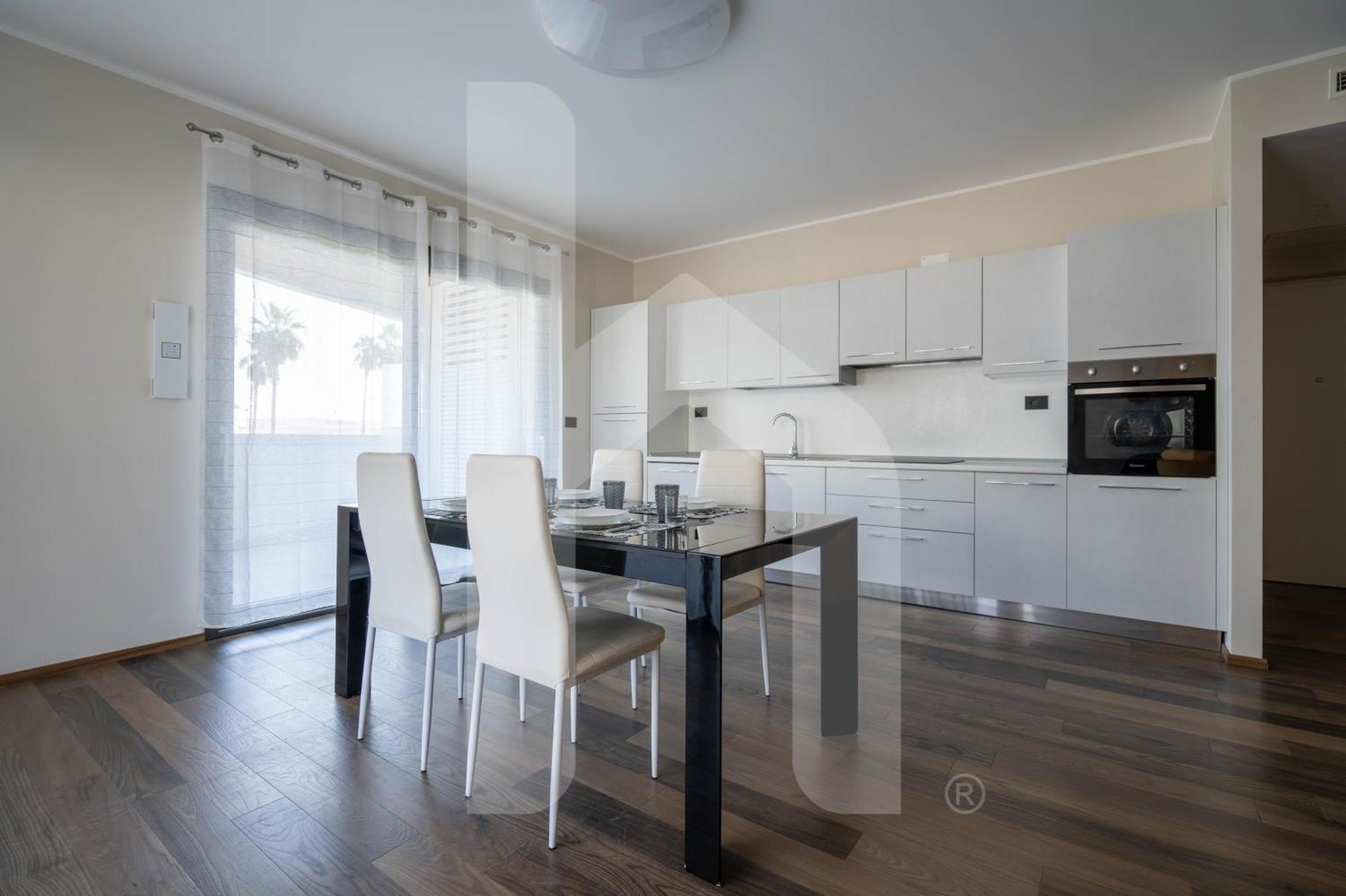 Homiday - Waterfront Montesilvano Bagian luar foto